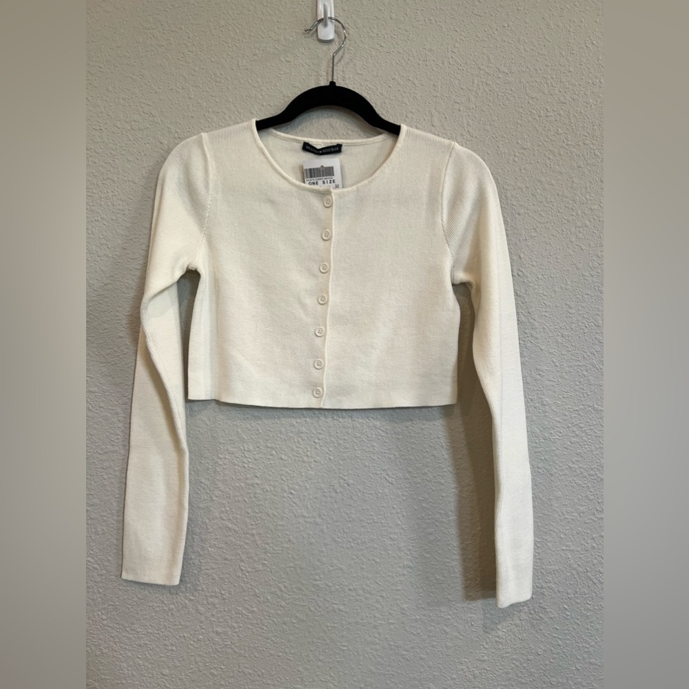 NWT Brandy Melville off-white cardigan One Size - Picture 3 of 6